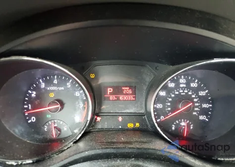 2016 Kia Sedona Lx z USA, uszkodzony, nr VIN KNDMB5C10G6162053